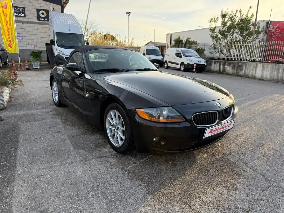 Usata BMW Z4 Efficient Dynamics 150 CV (110 kW) 2005 Nero Cabrio