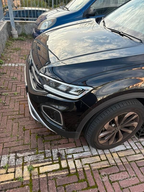 Usata VW T-Roc R-line Plus 116 CV (85 kW) 2024 Nero SUV