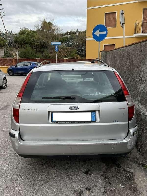 Usata Ford Mondeo 131 CV (96 kW) 2002 Grigio Station wagon