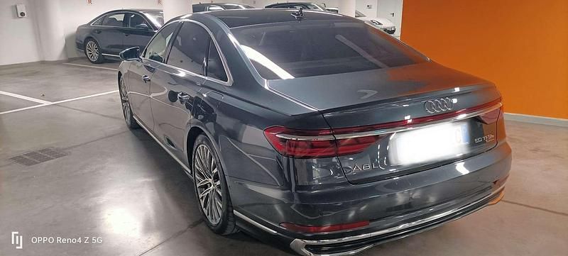 Usata Audi A8L 340 CV (250 kW) 2022 Grigio Berlina