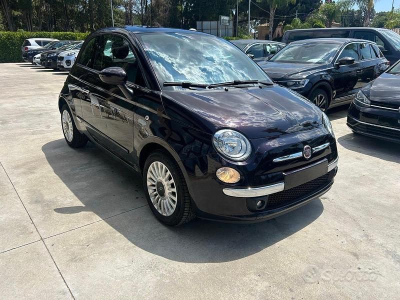 Usata Fiat 500 Lounge 69 CV (50 kW) 2014 Viola Utilitaria