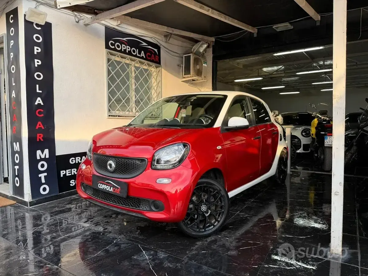 Usata Smart ForFour Passion 90 CV (66 kW) 2016 Rosso Utilitaria