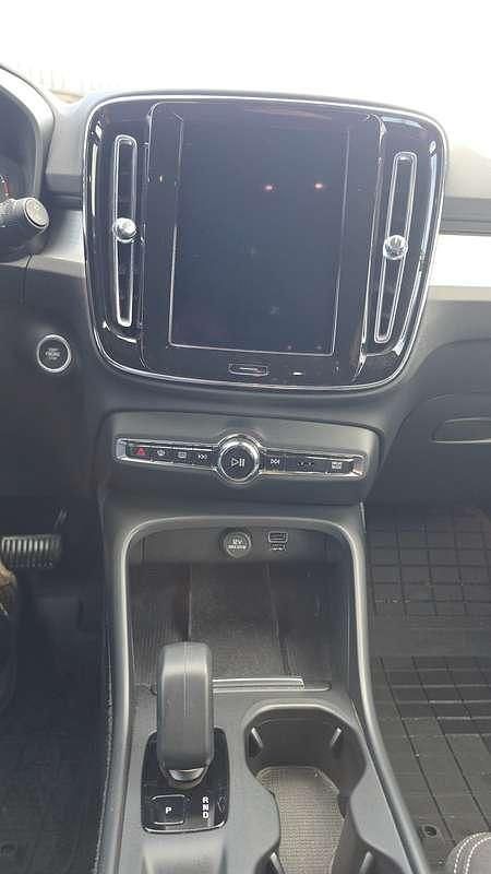 Usata Volvo XC40 Core 129 CV (94 kW) 2022 Nero SUV