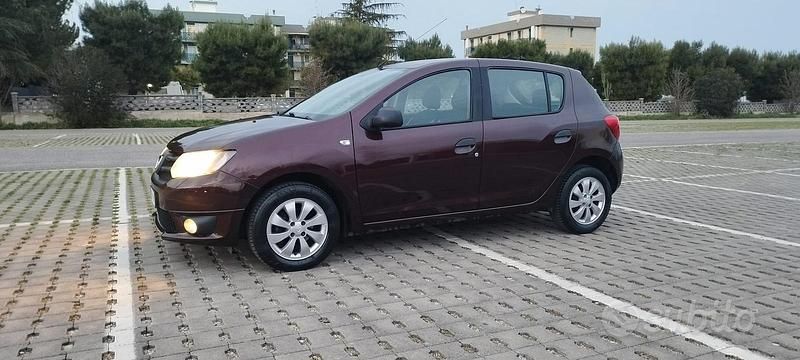 Occasion Dacia Sandero 75 PK (55 kW) 2016 Bruin Sedan
