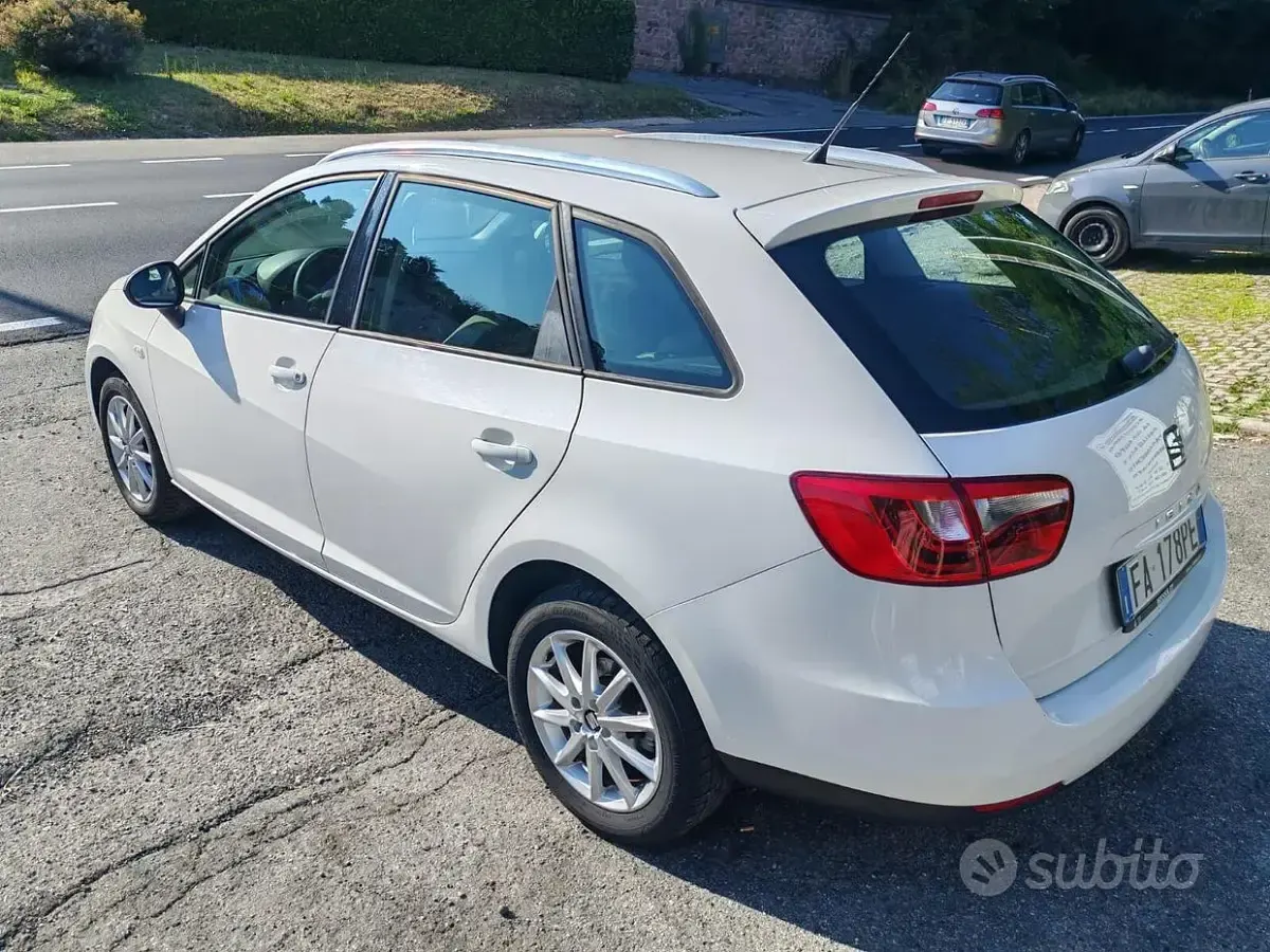 Usata Seat Ibiza ST Style 90 CV (66 kW) 2013 Bianco Station wagon