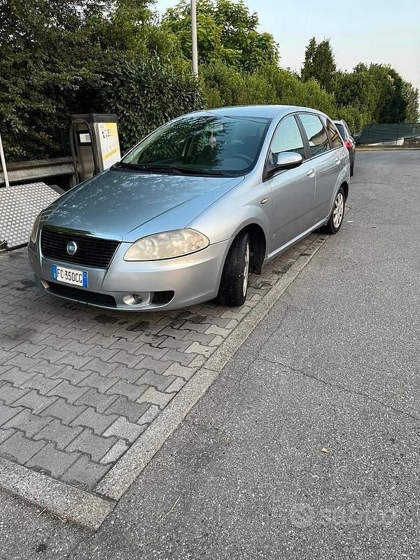 Usata 2006 Fiat Croma Tre volumi | 1000 € (Buon prezzo) - Immagine 1/4