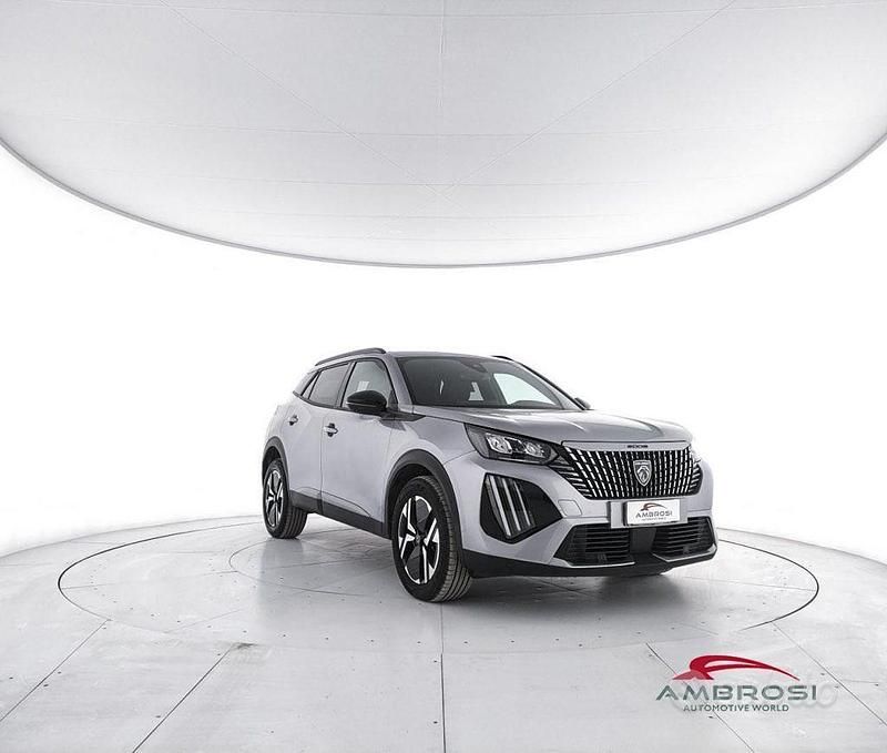 Usata Peugeot 2008 Allure 101 CV (74 kW) 2025 Grigio SUV