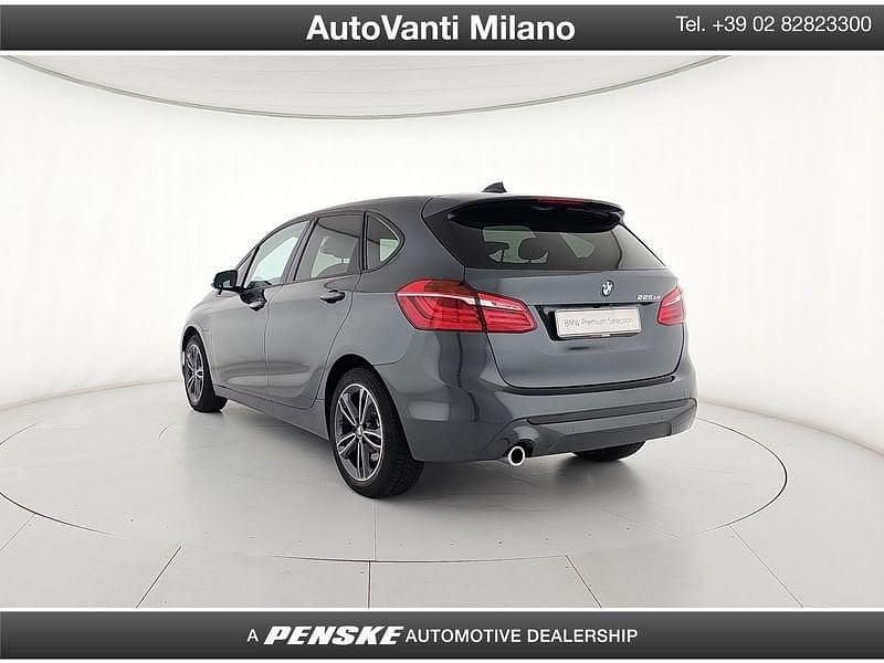 Usata BMW 225 Active Tourer iPerformance 224 CV (164 kW) 2021 Grigio Monovolume