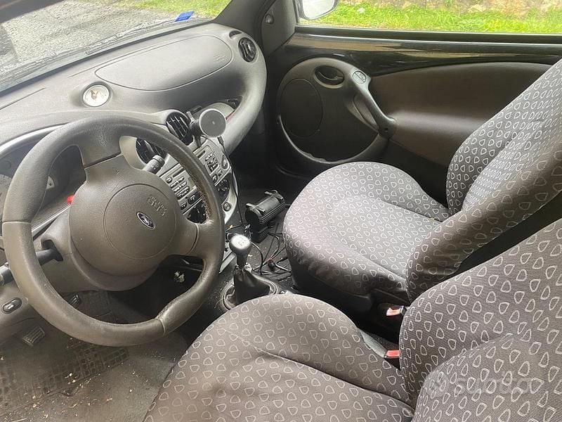 Usata Ford Ka 60 CV (44 kW) 2002 Nero Utilitaria