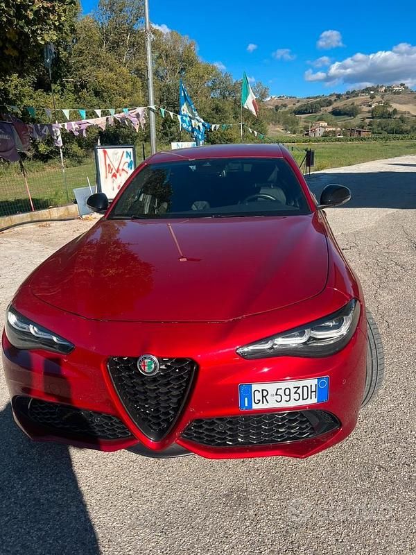 Usata Alfa Romeo Giulia Veloce 210 CV (154 kW) 2024 Rosso Berlina