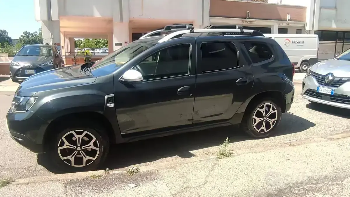 Usata Dacia Duster Prestige 116 CV (85 kW) 2020 Grigio SUV