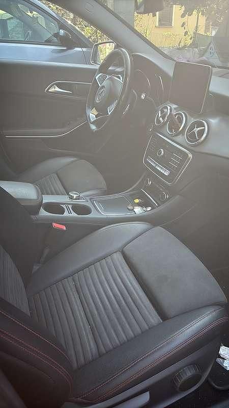 Usata 2017 Mercedes CLA220 Shooting Brake Business Station wagon | 19.000 € (Buon prezzo) - Immagine 1/4