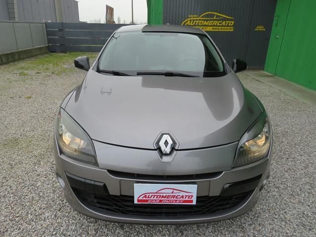Usata Renault Mégane GrandTour 110 CV (80 kW) 2011 Grigio scuro Station wagon