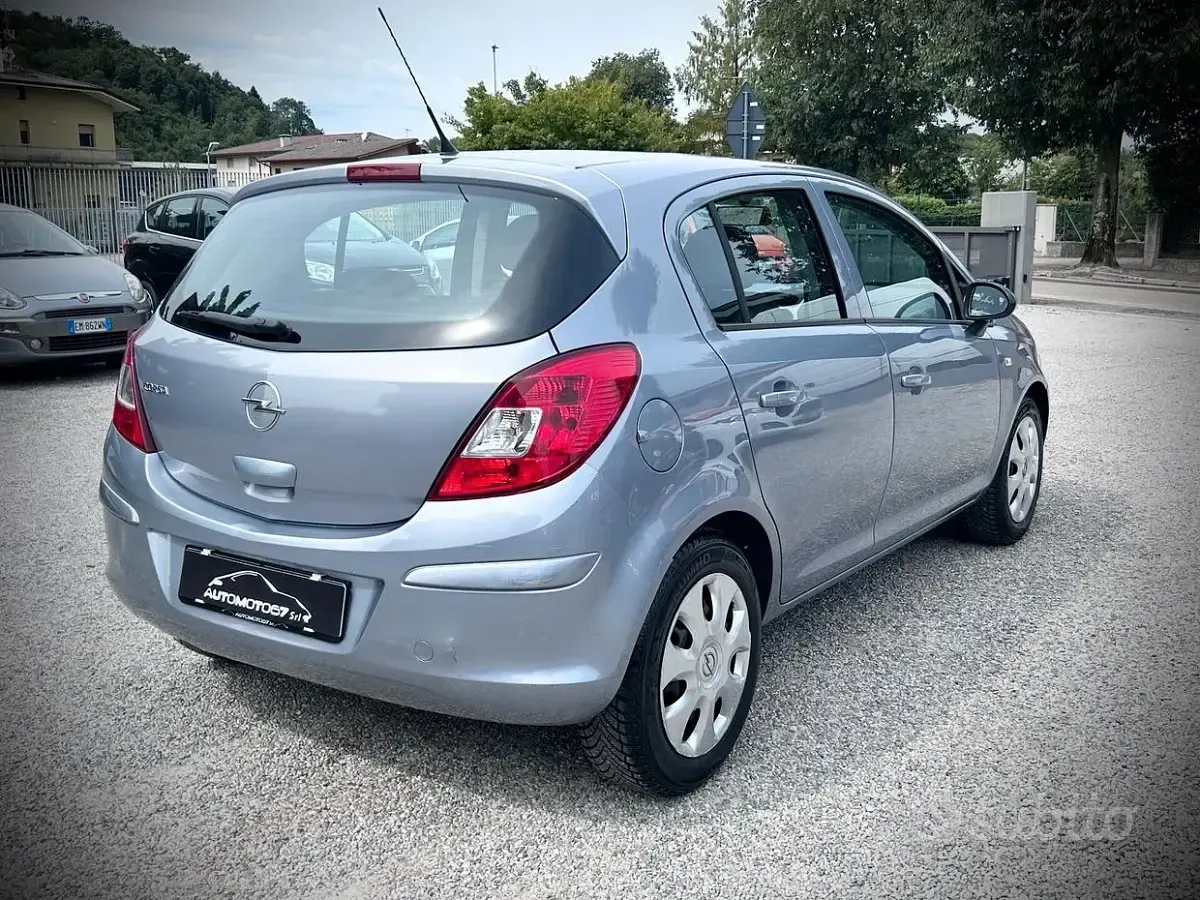 Usata Opel Corsa 80 CV (58 kW) 2009 Grigio Utilitaria