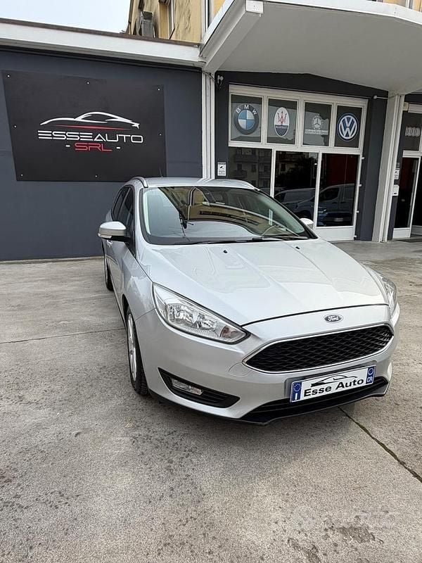 Usata Ford Focus S 120 CV (88 kW) 2018 Grigio Station wagon