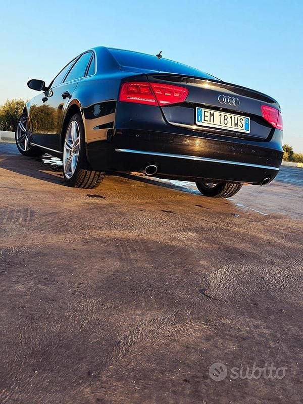 Usata Audi A8 250 CV (183 kW) 2012 Blu Berlina