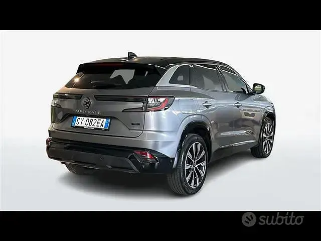 Usata Renault Austral Techno 131 CV (96 kW) 2025 Grigio scuro SUV