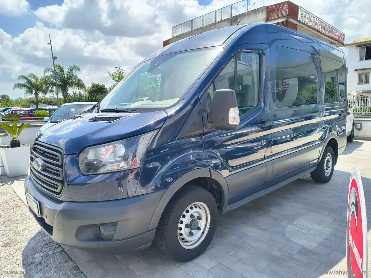 Usata Ford Transit 131 CV (96 kW) 2019 Blu/azzurro Station wagon