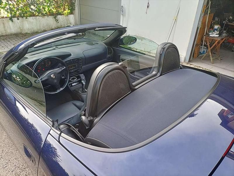 Usata Porsche Boxster 220 CV (161 kW) 2002 Blu Cabrio