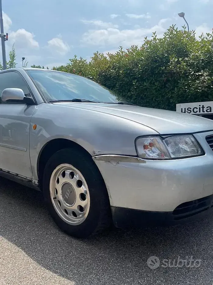 Usata Audi A3 125 CV (91 kW) 1998 Grigio Utilitaria