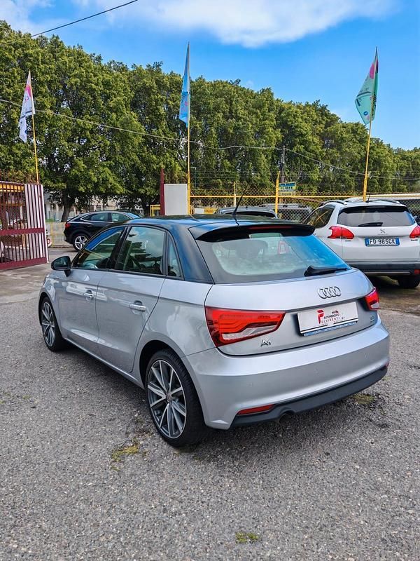 Usata Audi A1 90 CV (66 kW) 2016 Argento Utilitaria