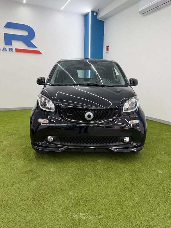Usata Smart ForTwo Cabrio Brabus 109 CV (80 kW) 2017 Nero Cabrio