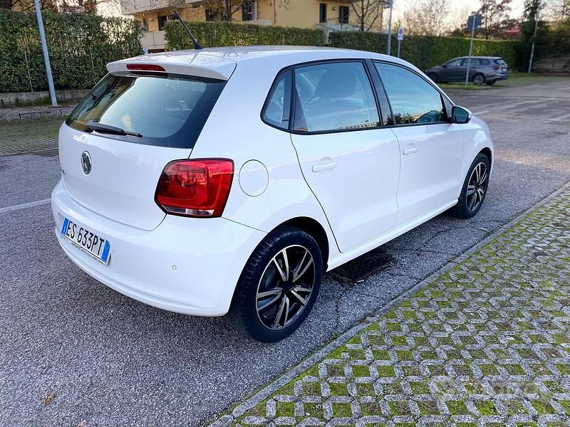 Usata VW Polo Comfortline 70 CV (51 kW) 2013 Bianco Berlina