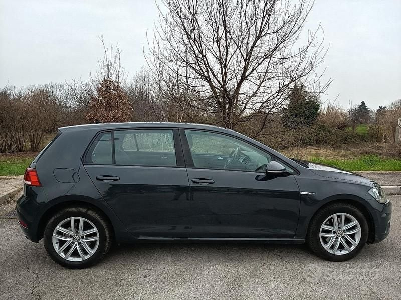 Usata VW Golf VII Business 110 CV (80 kW) 2018 Grigio Berlina