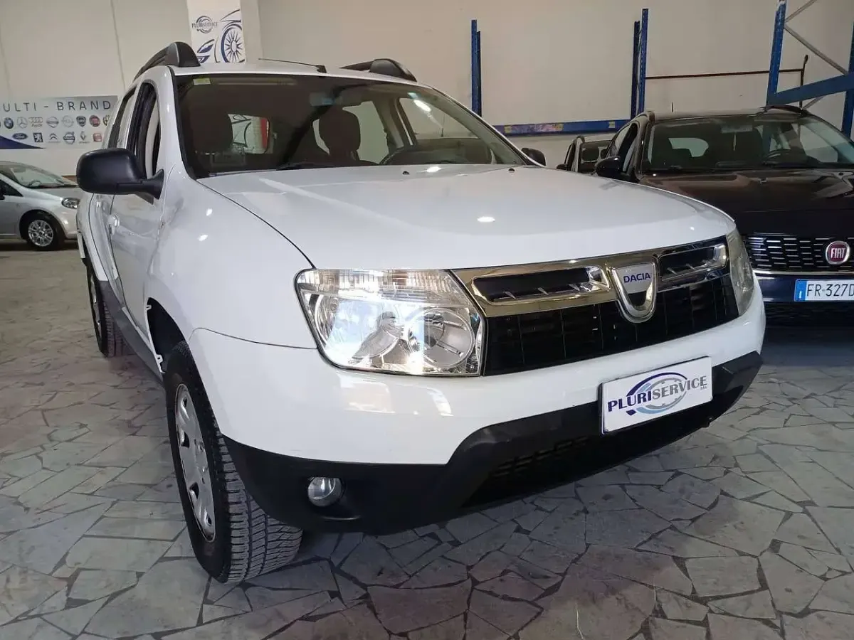 Usata Dacia Duster Lauréate 107 CV (78 kW) 2011 Bianco SUV