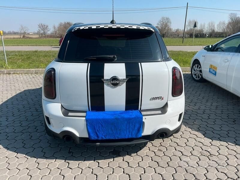 Usata Mini Countryman 2010 Bianco SUV