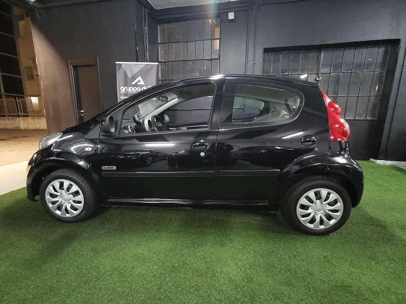 Usata Peugeot 107 68 CV (50 kW) 2007 Nero Utilitaria