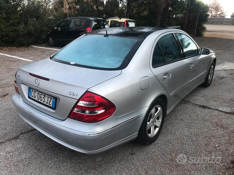 Usata Mercedes E270 Avantgarde 2003 Grigio Berlina