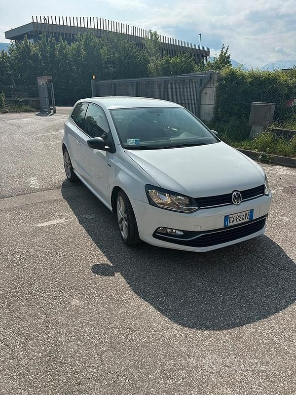 Usata VW Polo 90 CV (66 kW) 2015 Bianco Berlina