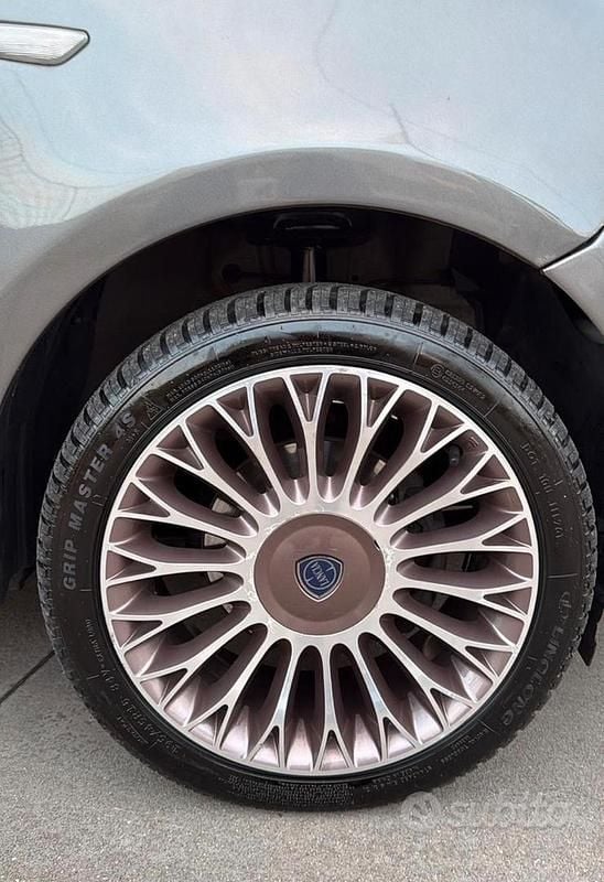 Usata Lancia Ypsilon 2014 Grigio Utilitaria