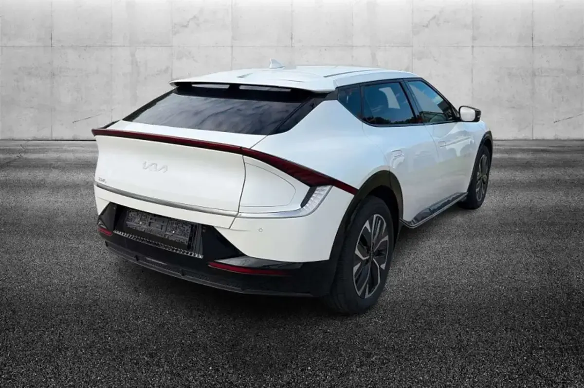 Usata Kia EV6 55 kW (76 CV) 2022 Bianco SUV