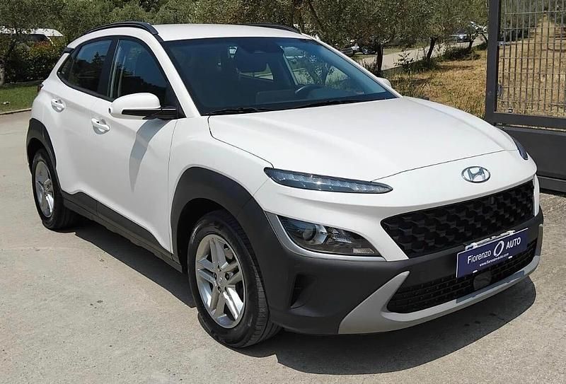 Bianco Usata 2022 Hyundai Kona SUV | 15.490 € (Buon prezzo) - Immagine 1/3