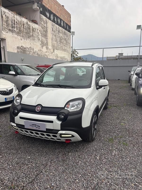 Usata Fiat Panda Cross Cross 70 CV (51 kW) 2022 Bianco Utilitaria