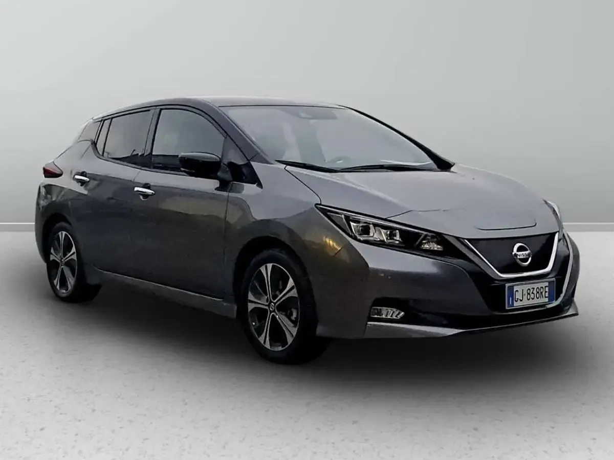 Usata Nissan Leaf N-Connecta 110 kW (150 CV) 2022 Grigio scuro Utilitaria