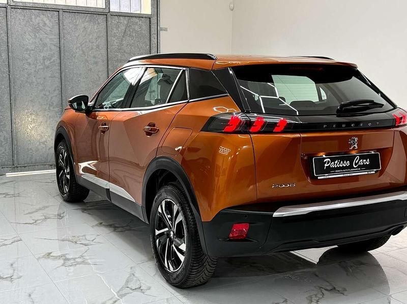 Usata Peugeot 2008 Allure 131 CV (96 kW) 2020 Orange fusion SUV