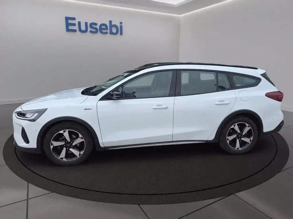 Usata Ford Focus Active 115 CV (84 kW) 2023 Bianco Station wagon