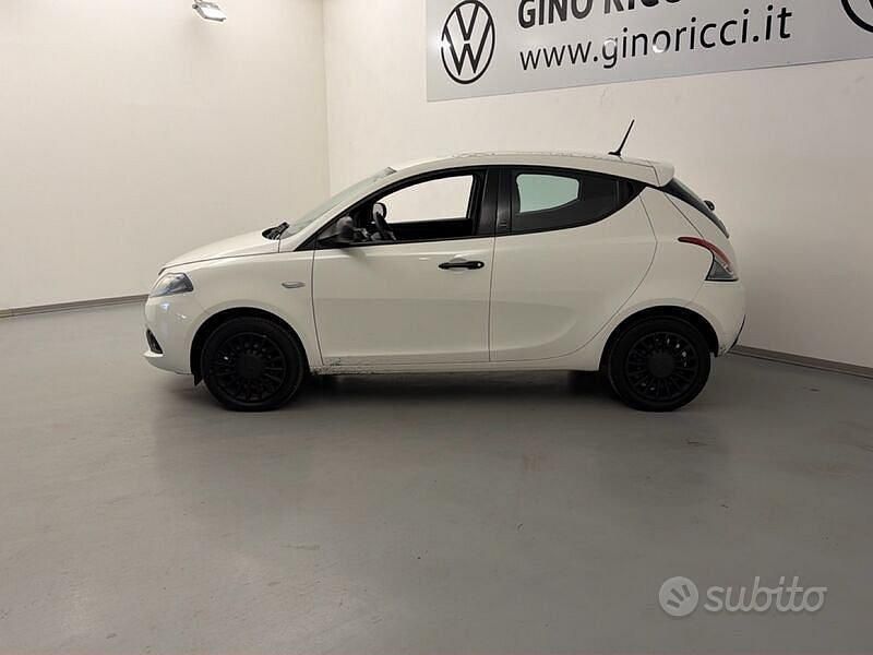 Usata Lancia Ypsilon S 69 CV (50 kW) 2020 Bianco Utilitaria