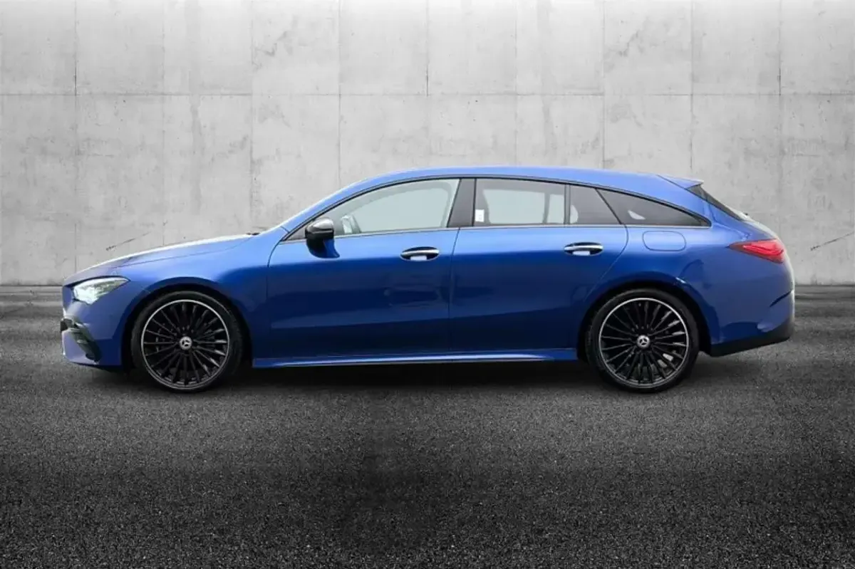 Usata Mercedes CLA200 AMG Line Premium 150 CV (110 kW) 2025 Blu/azzurro Station wagon