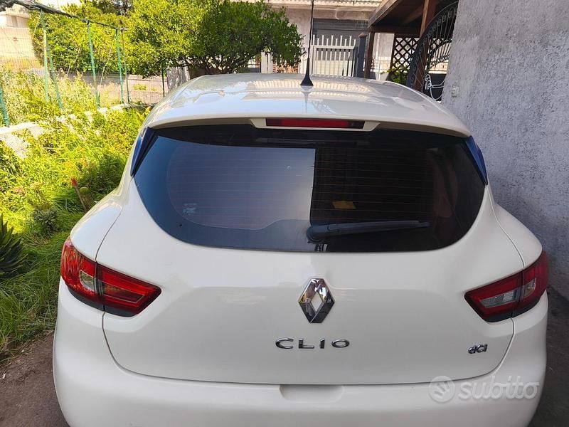 Usata Renault Clio IV 75 CV (55 kW) 2015 Bianco Berlina
