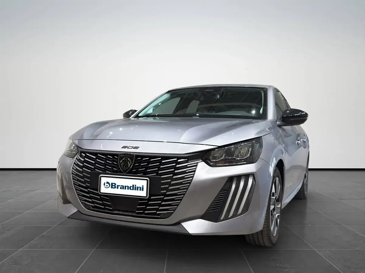 Usata Peugeot 208 Allure 101 CV (74 kW) 2025 Utilitaria