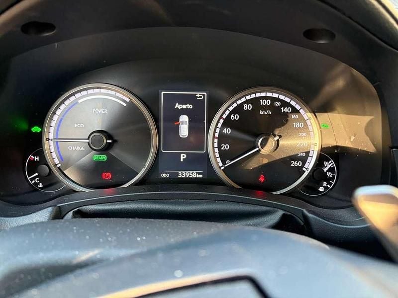 Usata Lexus NX300h Sport Line 155 CV (114 kW) 2018 Nero SUV