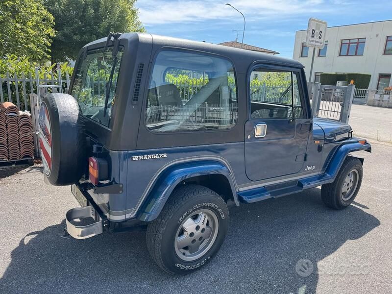 Usata Jeep Wrangler 1990 Blu SUV