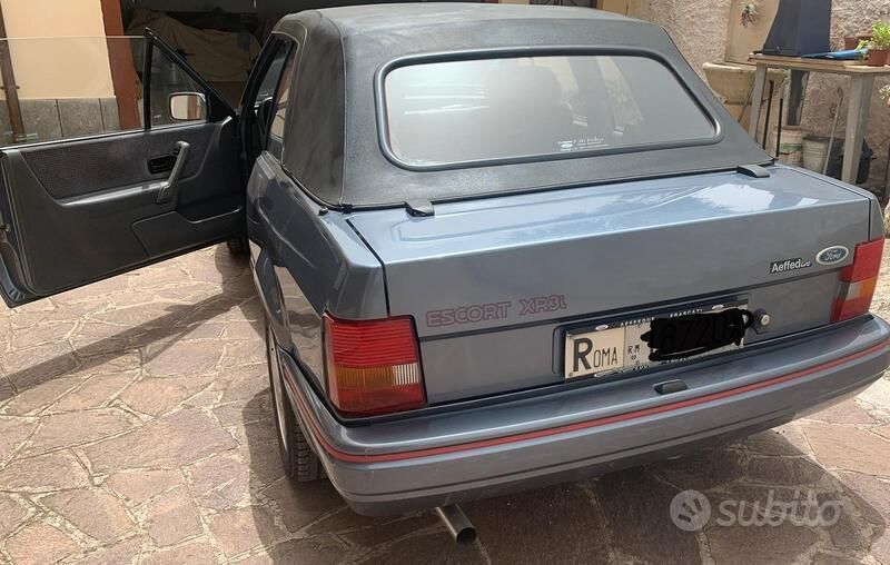 Usata Ford Escort Cabriolet 73 CV (53 kW) 1989 Grigio Cabrio