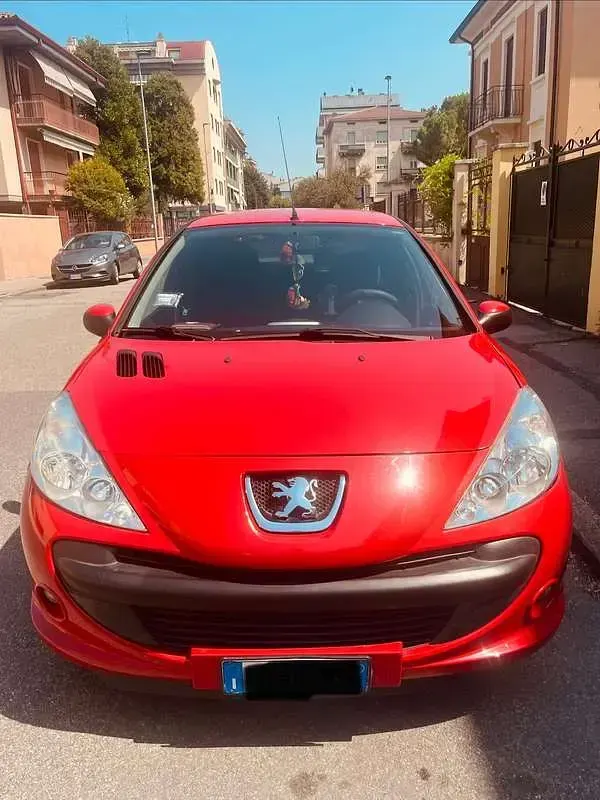 Usata Peugeot 206 60 CV (44 kW) 2012 Rosso Berlina