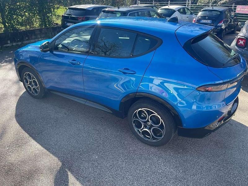 Second-hand Alfa Romeo Tonale Sprint 131 CP (96 kW) 2024 Albastru SUV