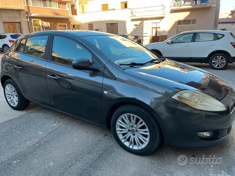 Usata Fiat Bravo 120 CV (88 kW) 2009 Grigio Utilitaria